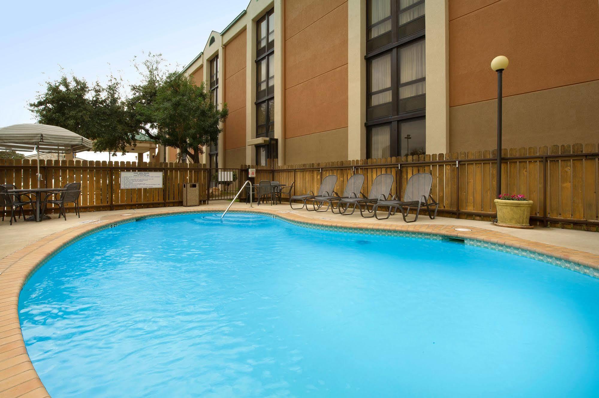Pear Tree Inn San Antonio Northwest Medical Center Exterior foto